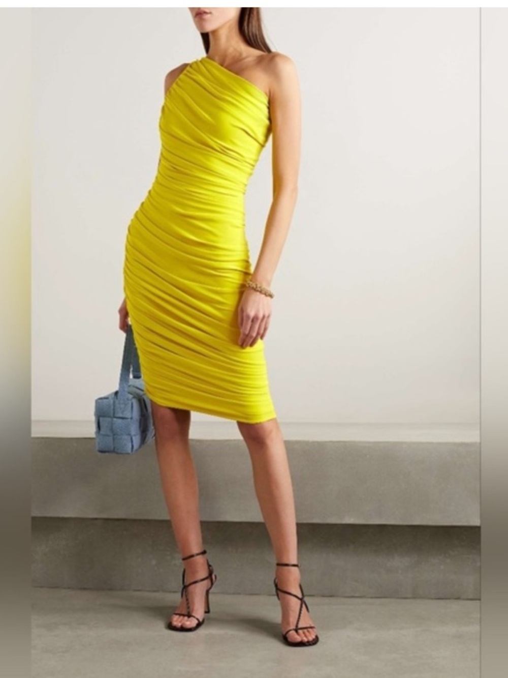 Norma Kamali Diana mini dress size XS is starfruit color NWT